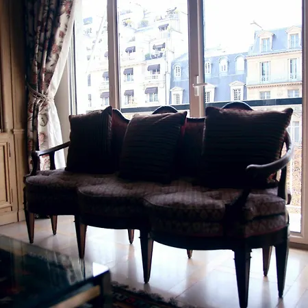 Pelican - Apt. Near Eiffel Tower Paris