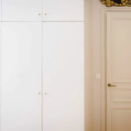 Pelican - Apt. Near Eiffel Tower Paris